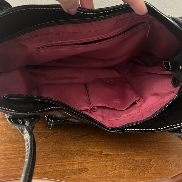 Black patent faux leather purse - Picture 6 of 6